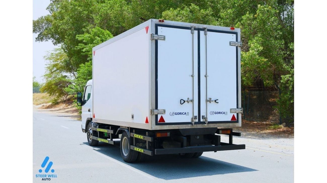 Mitsubishi Fuso Canter 2017 Freezer Box - Thermoking T600R - 4.2L DSL MT - Well Maintained - Book Now!