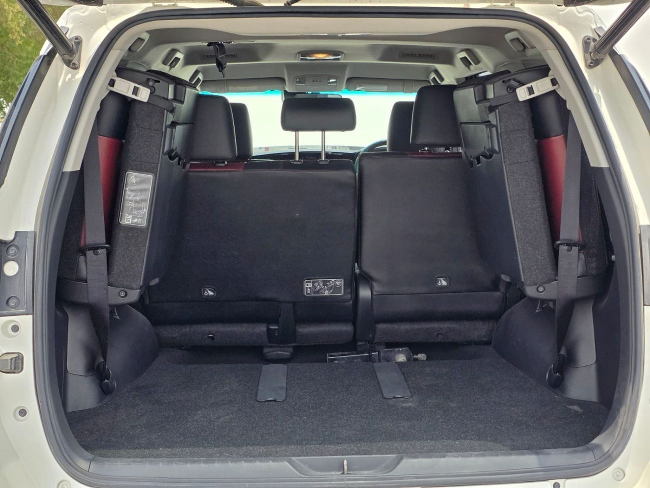 Toyota Fortuner diesel 2,8 liter right hand drive leather power seats with back camera