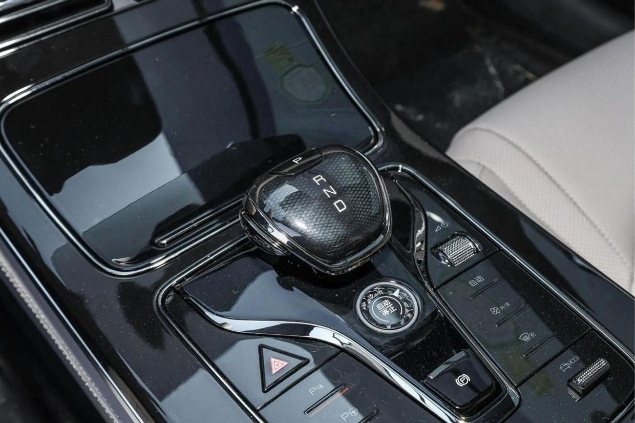 BYD HAN HAN EV 701KM