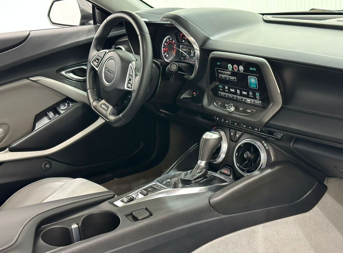 Chevrolet Camaro LT2 2017 Chevrolet Camaro RS, Warranty, Service History, Low Kms, GCC