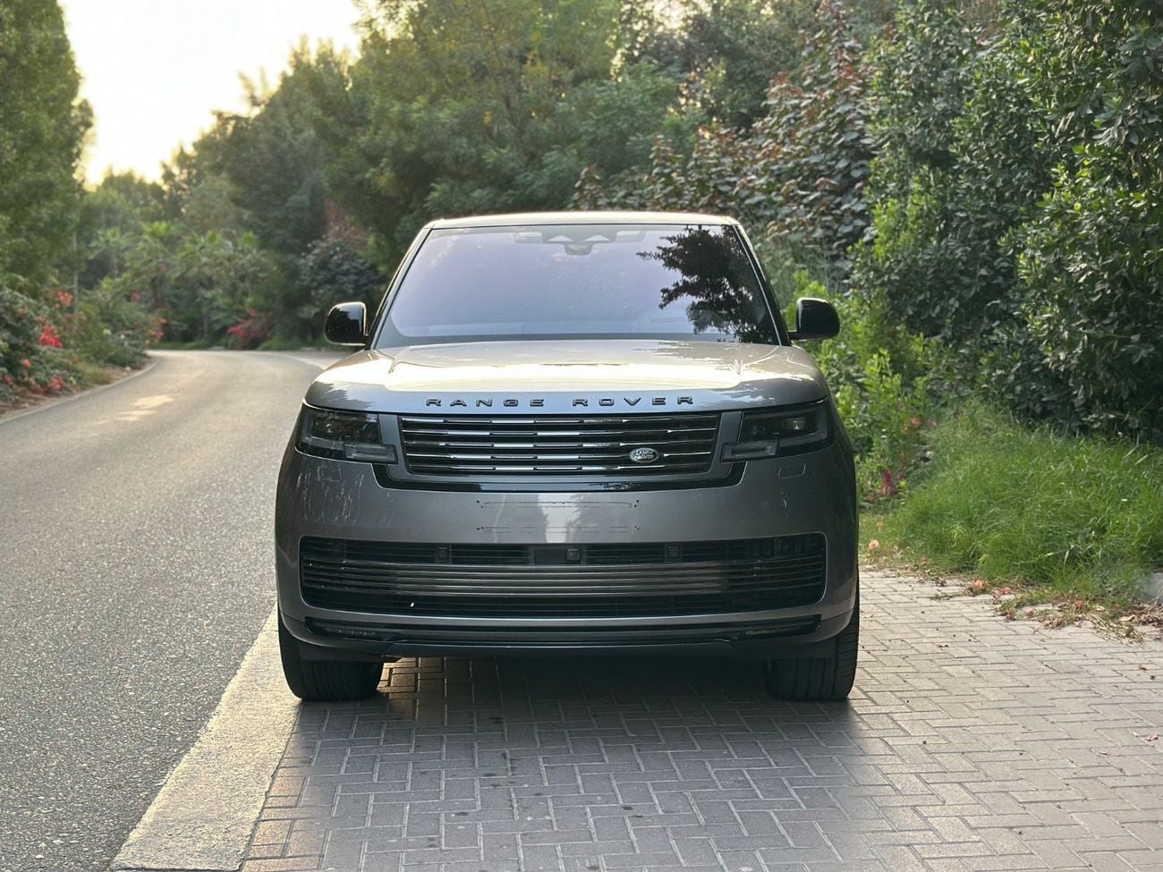 Land Rover Range Rover LWB SV P615 4.4L | 2023 Range Rover Vogue SV | Luxury SUV | 21,000 KM | Perfect Condition