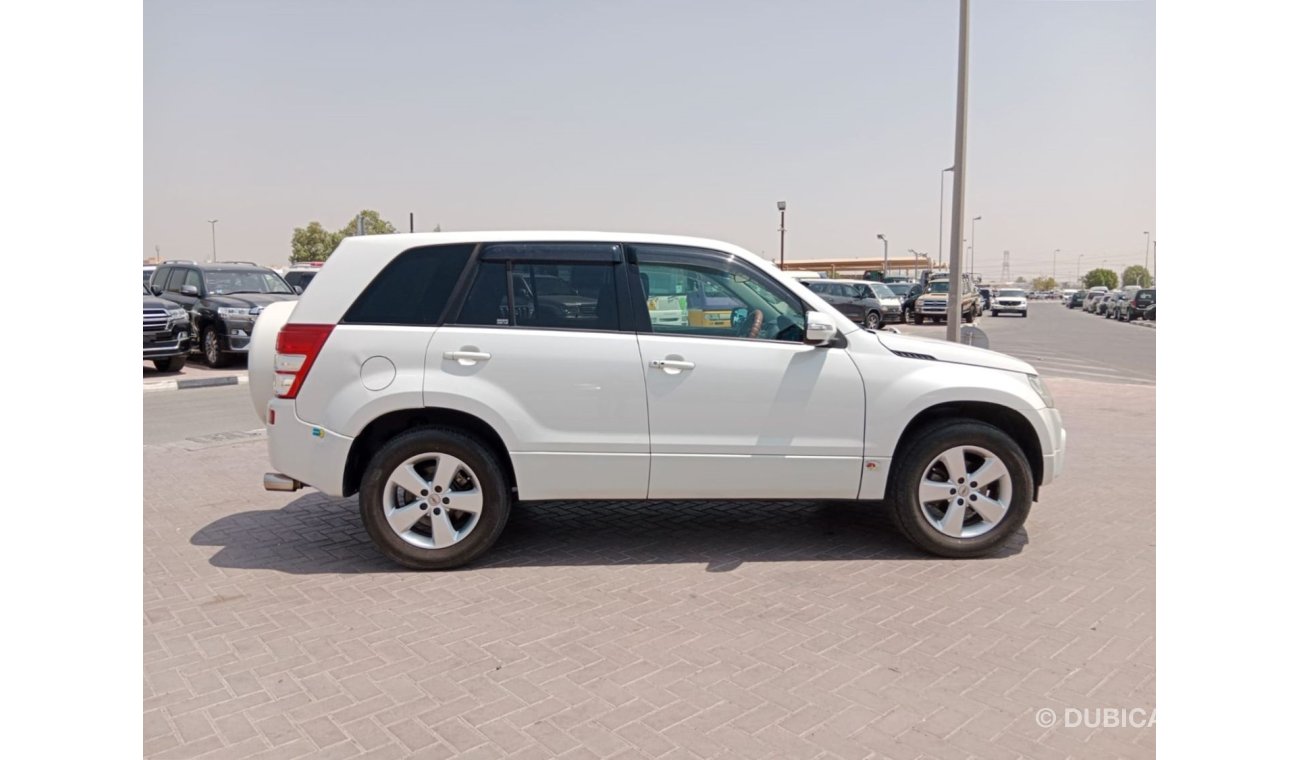 سوزوكي إيسكودو SUZUKI ESCUDO RIGHT HAND DRIVE AVAILABLE (PM1659)