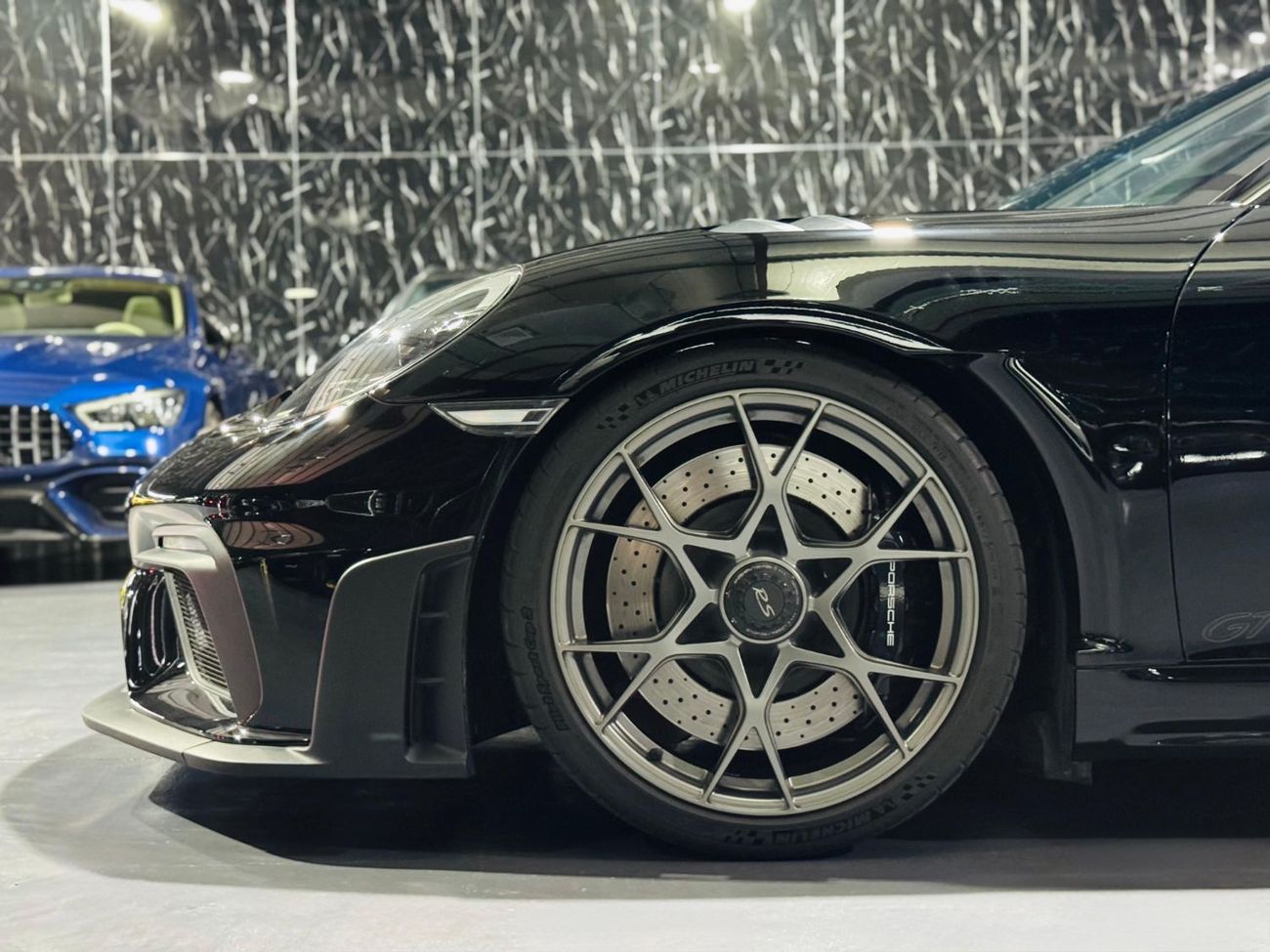 بورش كايمان 718 GT4 RS 4.0L (493 HP) A/T 2022 Porsche 718 Cayman GT4 RS Weissach Edition, 2026 Porsche Warranty, Ver