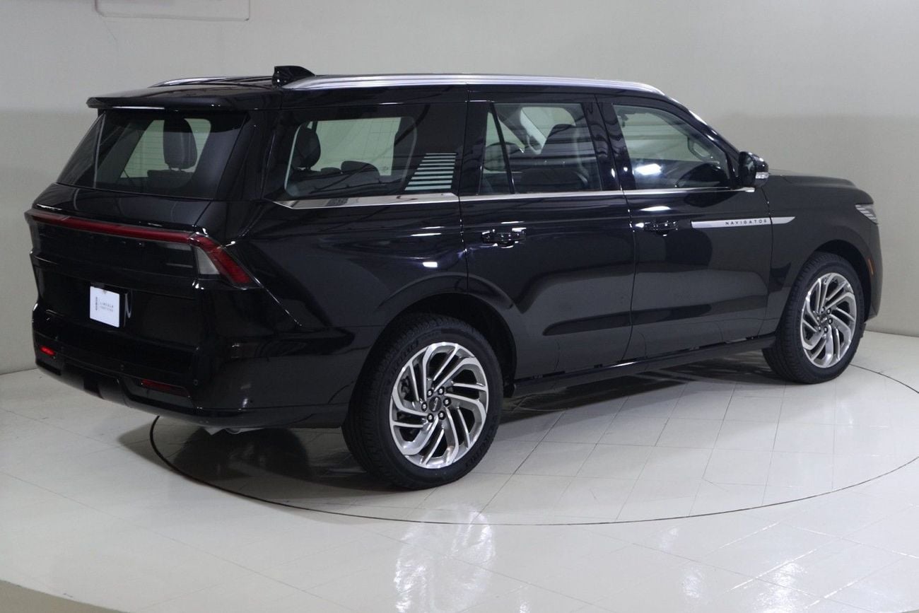 Lincoln Navigator RESERVE N1525 / FREE INSURANCE + REGISTRATION / AL TAYER MOTORS AL QOUZ SHOWROOM