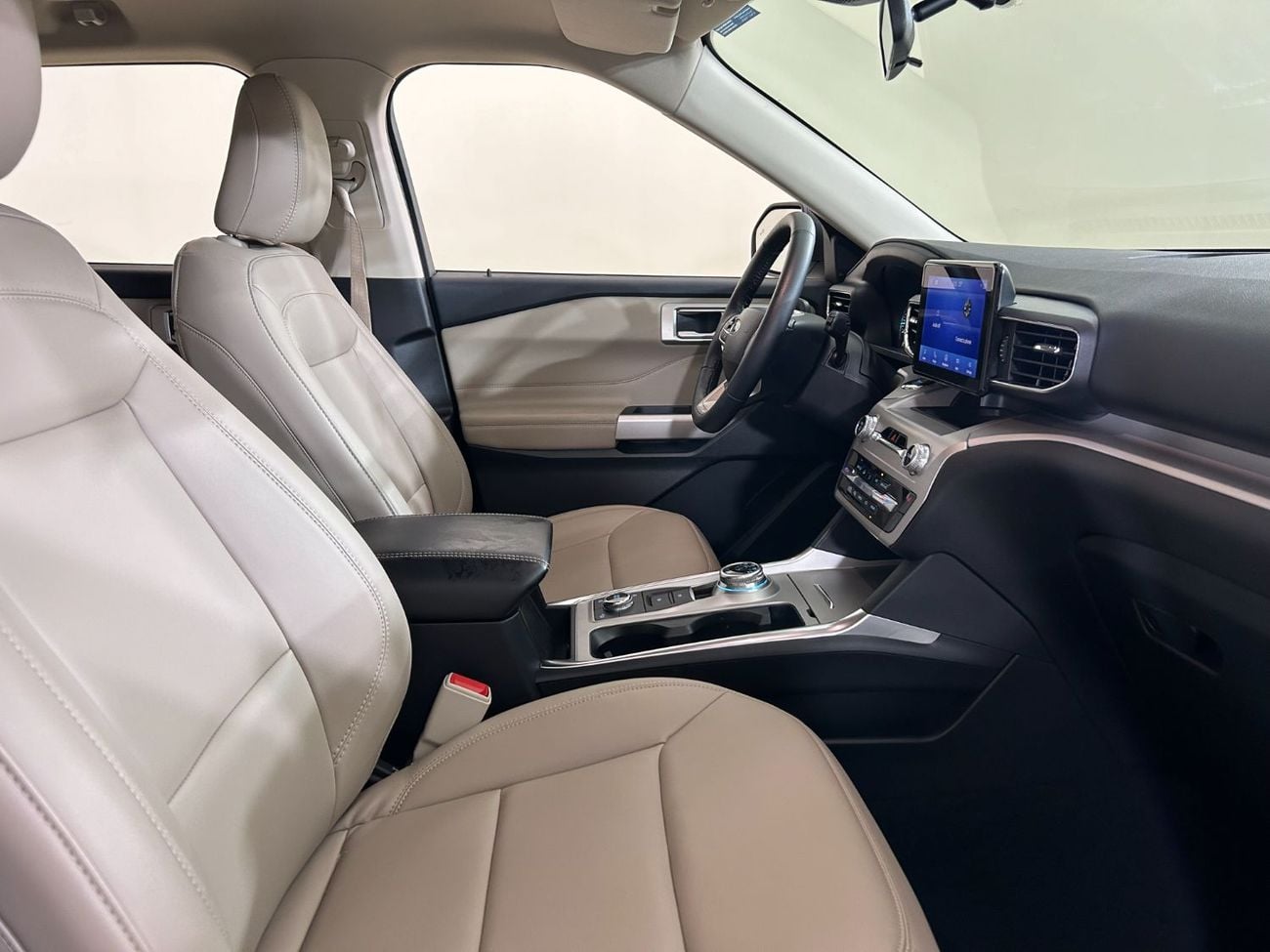 Ford Explorer XLT 200A 2.3L 4WD E3320 EXPLORER XLT / AL TAYER MOTORS / AL QOUZ SHOWROOM