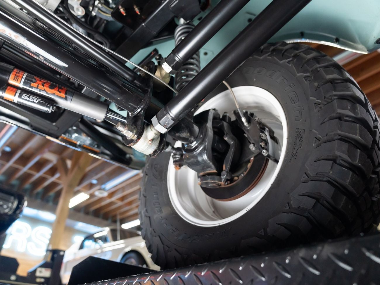 شيفروليه بليزر K5 Velocity Restorations LT1 10 Speed Pro Touring Restomod