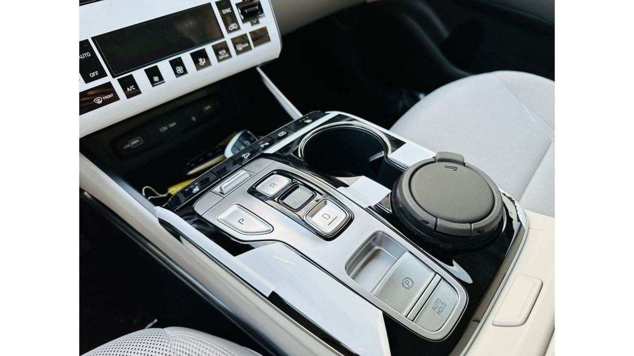 Hyundai Tucson Hyundai Tucson 1.6-TURBO WITH PANORAMIC ROOF, FOR EXPORT COLOR WHITE MODEL 2024 AUTOMATIC TRANSMISSI