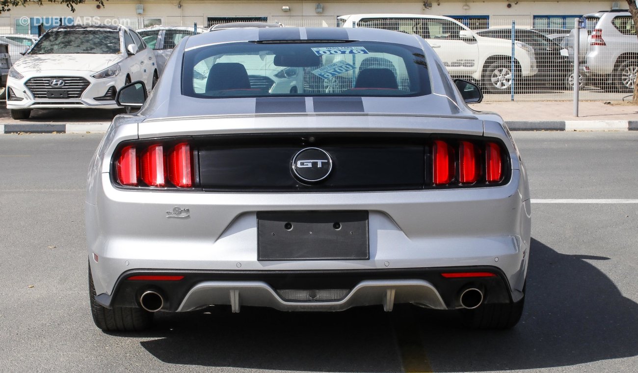 Ford Mustang V8 Premium 5.0L