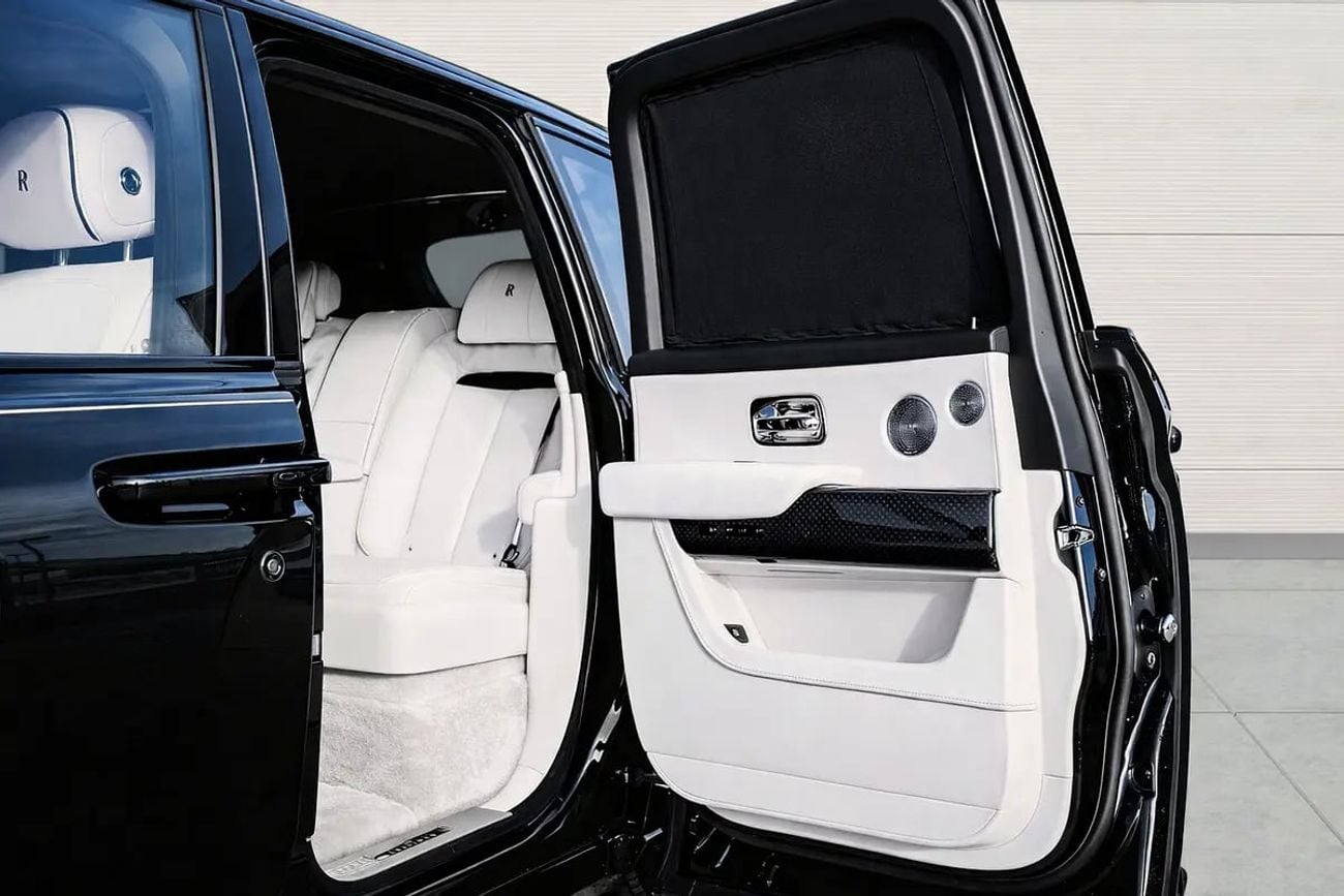 Rolls Royce Cullinan BLACK BADGE Ghost Series II Black Badge+Shooting Star+4SEATS
