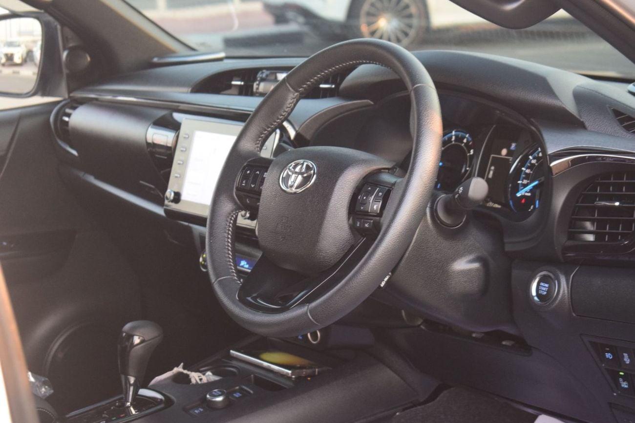 Toyota Hilux DIESEL HILUX ROGUE ,2.8L ,RIGHT HAND HAND DRIVE ,AUTO TRANSMISSION