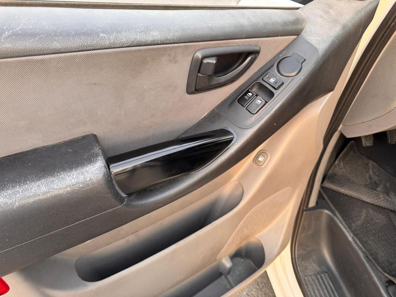 Hyundai H-1 T Q MT 6P  2.4L VAN RWD