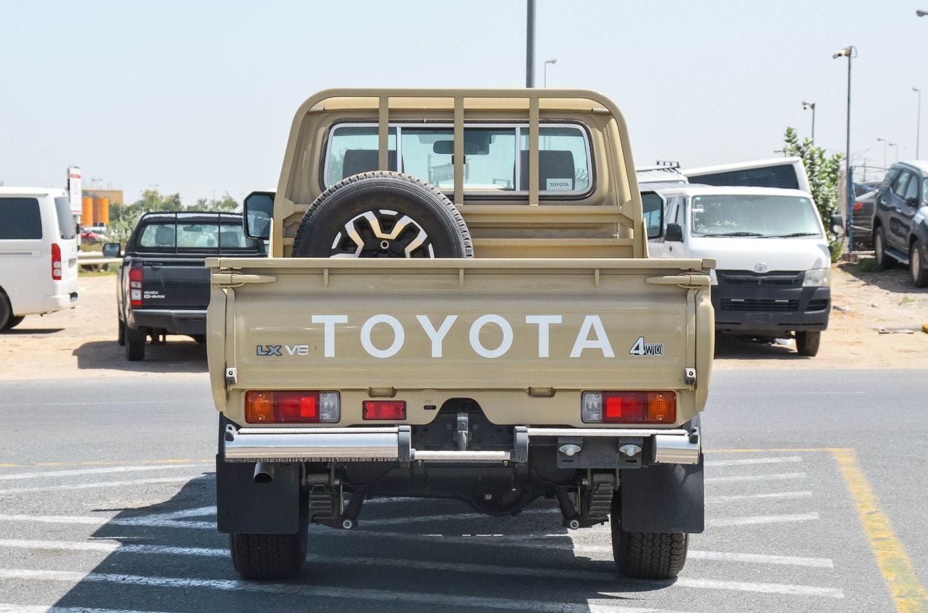 تويوتا لاند كروزر بيك آب TOYOTA LAND CURISER 79 4.0L 4WD PETROL SC PICKUP 2025
