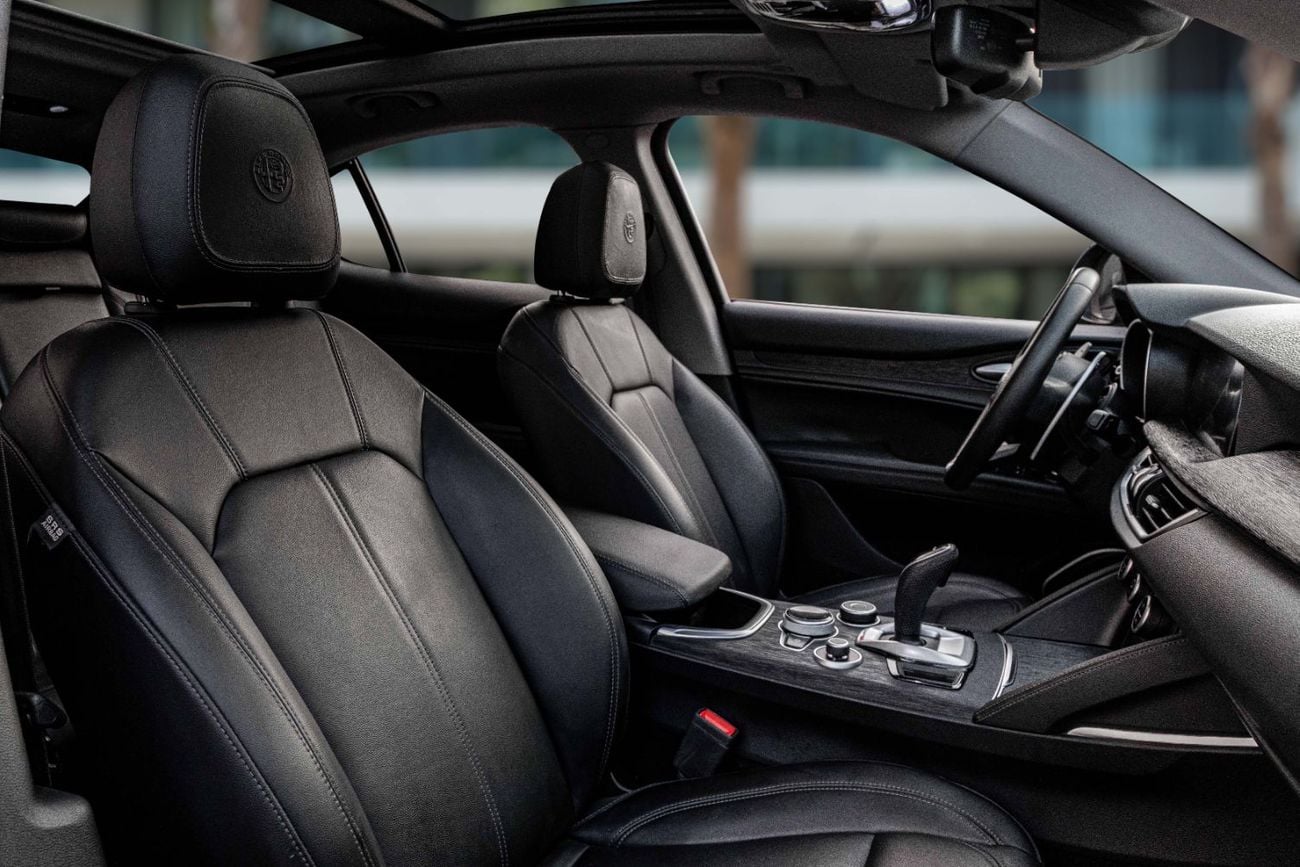 ألفا روميو ستيلفيو Stelvio Super | 1,469 P.M | 0% Downpayment | Service History!