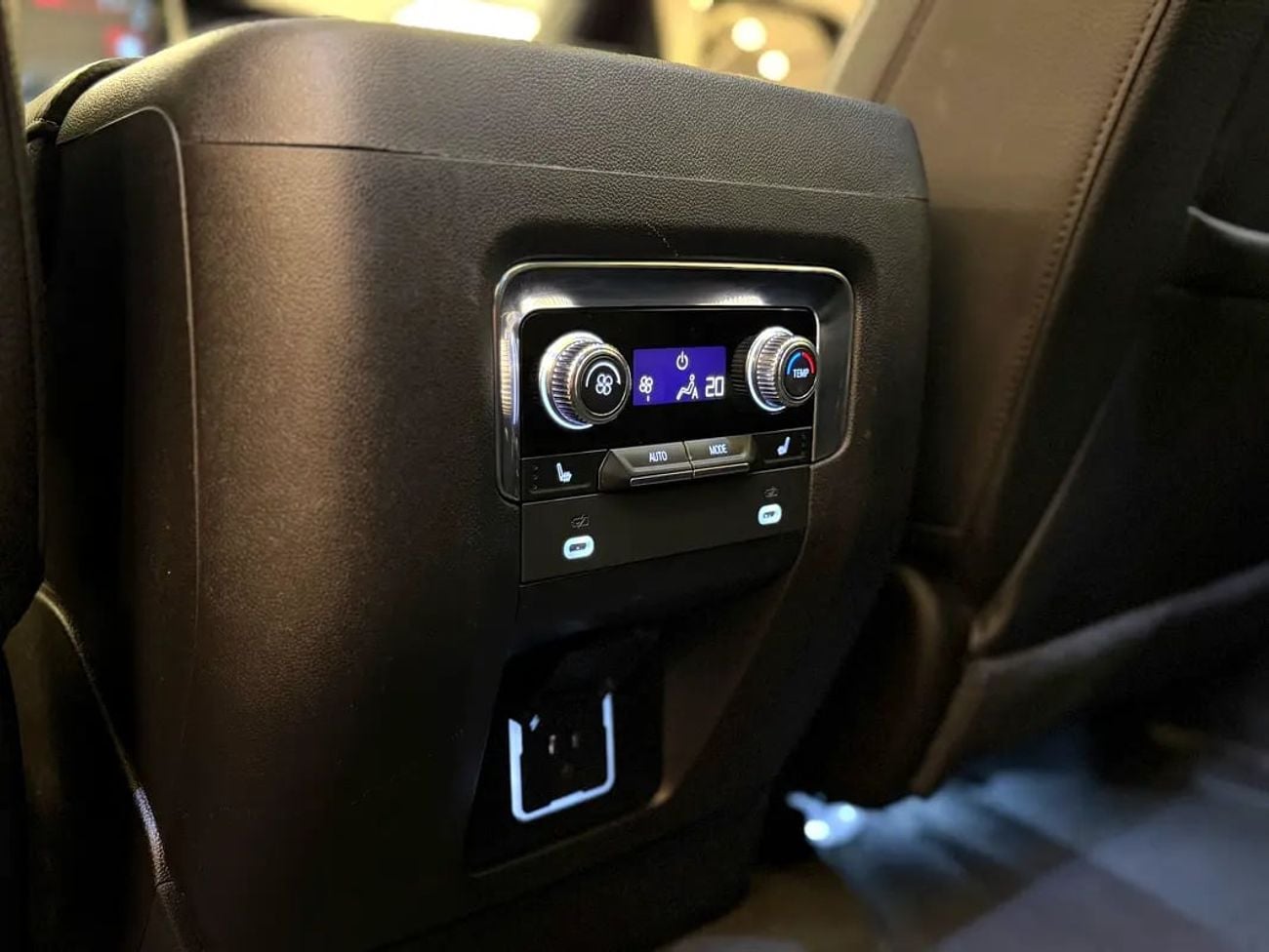 جي أم سي يوكون XL Denali - Premium Luxury SUV
