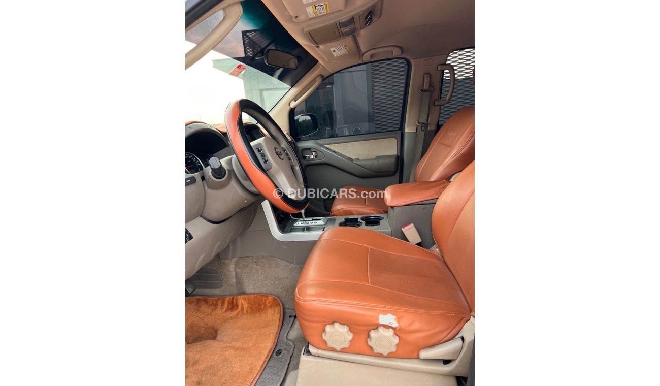 Nissan Pathfinder SE