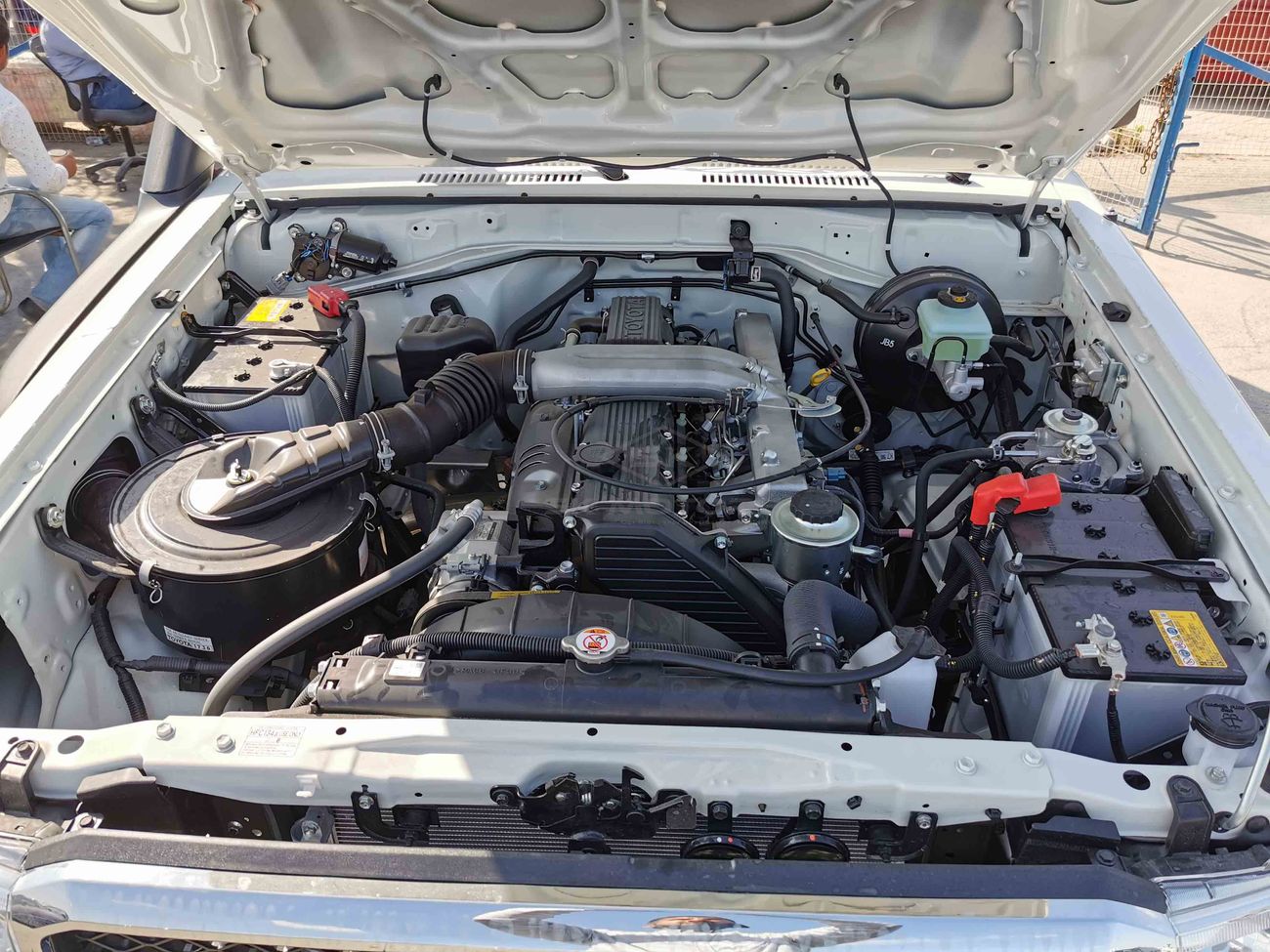 تويوتا لاند كروزر 70 4.2L Diesel, V Grade, Full Option (CODE # LX7602)