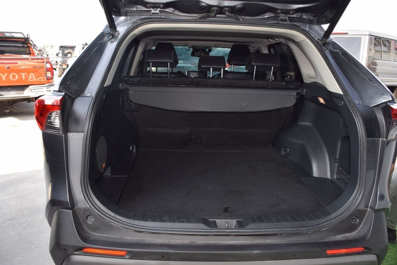 تويوتا راف ٤ XLE LE 2.0L FWD Petrol (Right Hand)