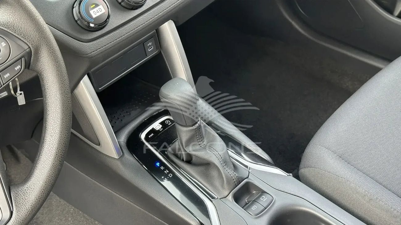 تويوتا كورولا 2.0L Gasoline Pioneer AT