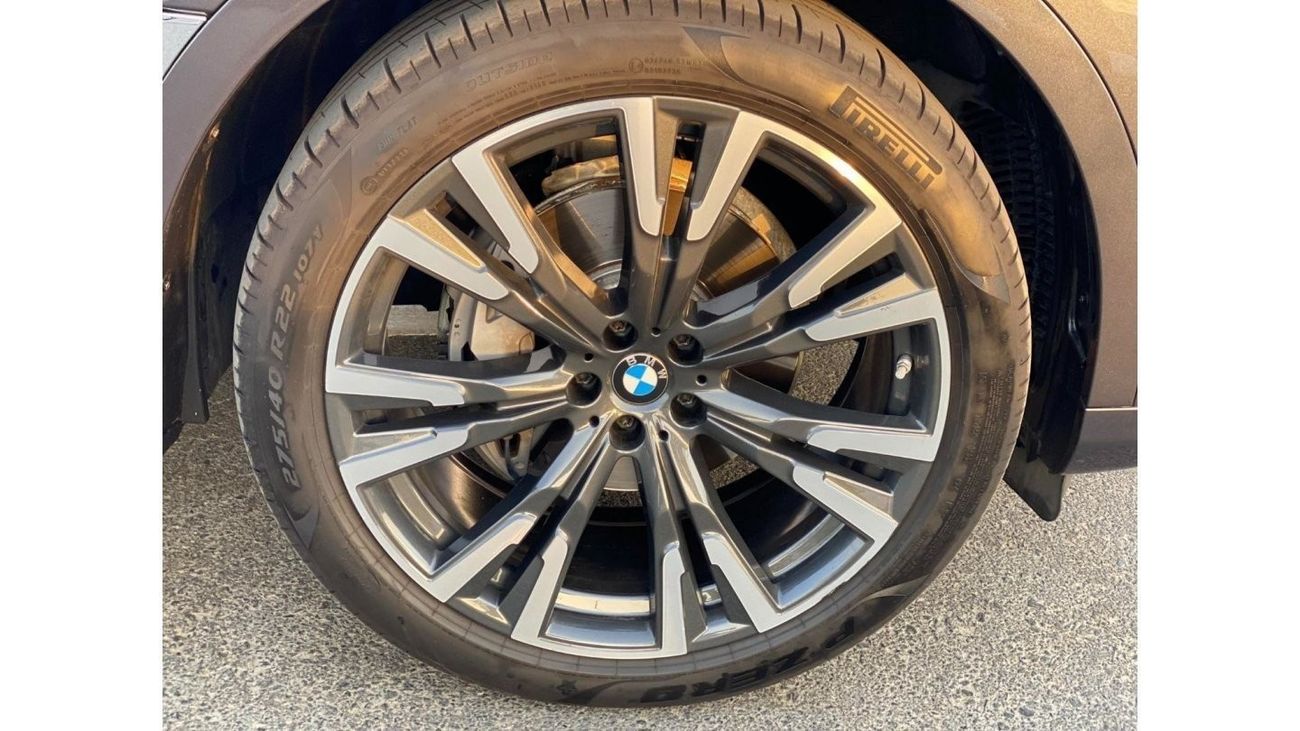 بي أم دبليو X7 40i بيور اكسيلنس