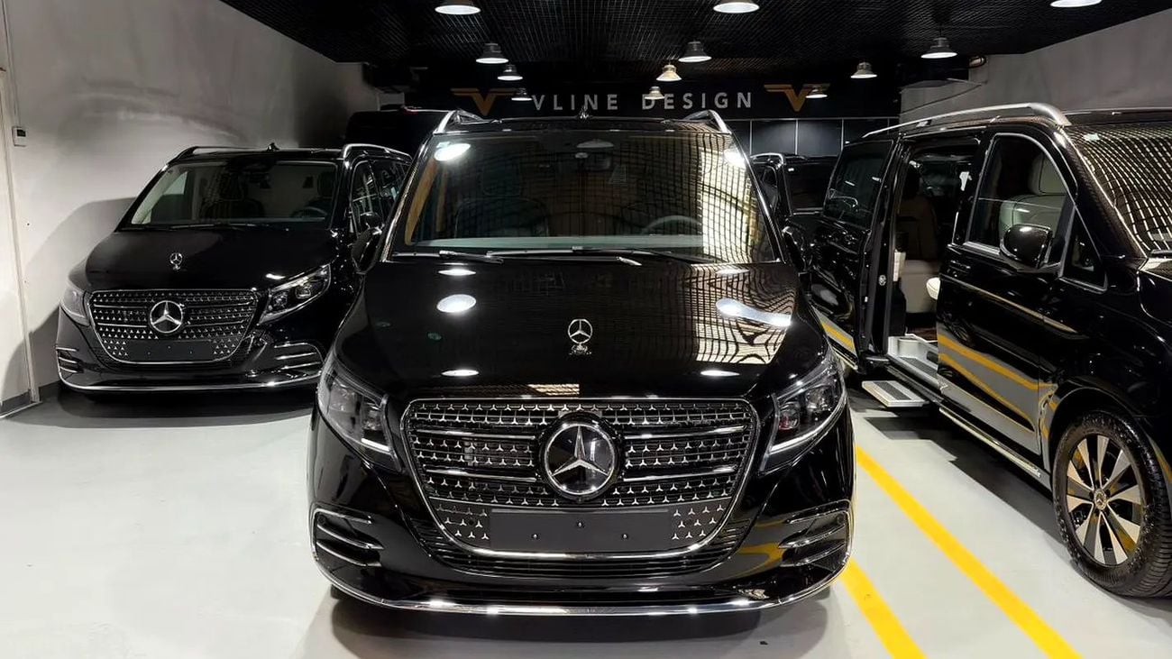 مرسيدس بنز V 300 ARRIVAL MODEL VIP MERCEDES GCC V300 with ADDITIONAL REAR AC - 2 Years Warranty by VLINE