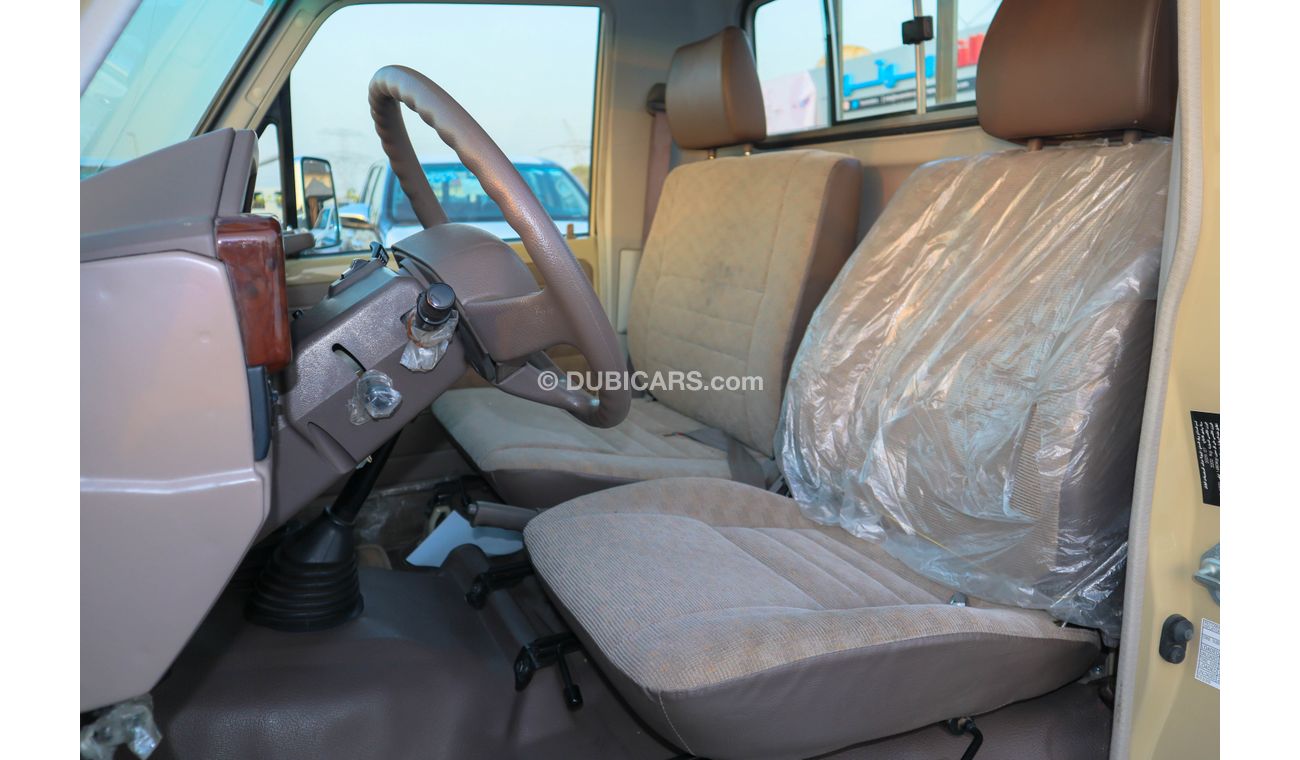 Toyota Land Cruiser Pick Up Land cruiser single cabin model 2009 4.0L LX 24 VALVE (FOR EXPORT)