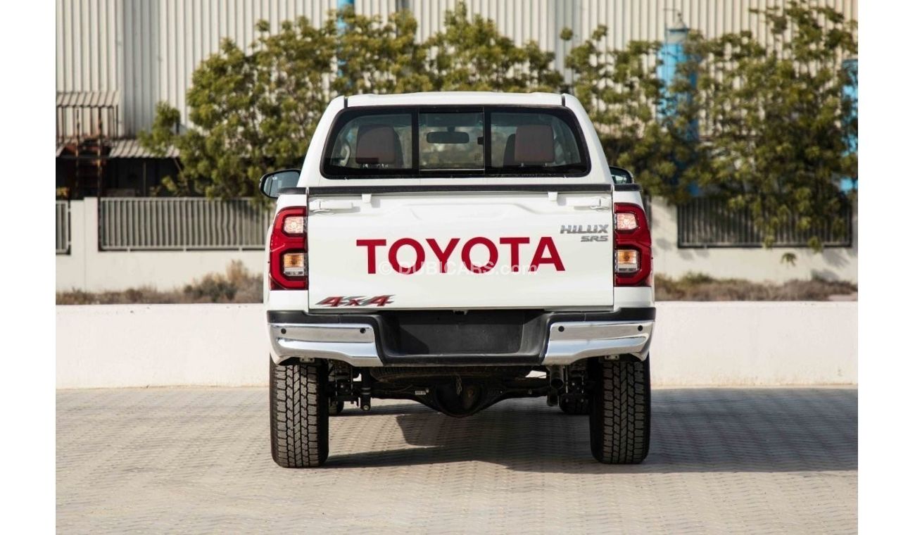 Toyota Hilux 2023 Toyota Hilux 4x4 DC 2.8 D AT SR5 - White inside Maroon | Export Only