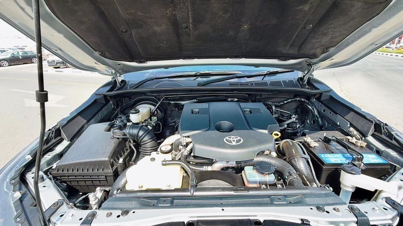 Toyota Hilux GR SPORTS BODY KIT INTALLED | POWER SEATS | 2.8L DIESEL ENGINE | AUTO | 2023