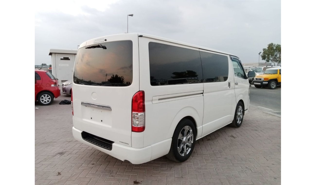 Toyota Hiace TOYOTA HIACE RIGHT HAND DRIVE (PM1005)