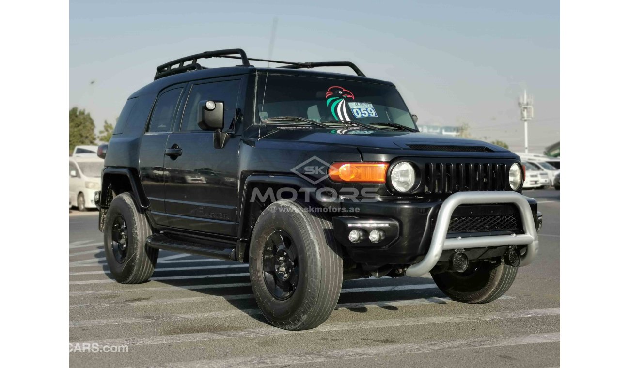 Toyota FJ Cruiser 4.0L Petrol, 17”Alloy Rims, Key Start, Xenon Headlights, LOT-568.