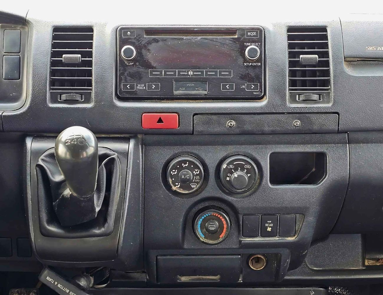 Toyota Hiace PATROL MANUAL / PASSENGER VAN/ EXPORT ONLY/ LOT#27416