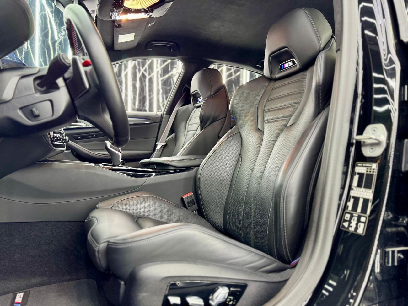 BMW M5 Competition 4.4L (600 HP) 2023 BMW M5, 2027 BMW Warranty + Service Pack, Fully Loaded, Very Low Kms,