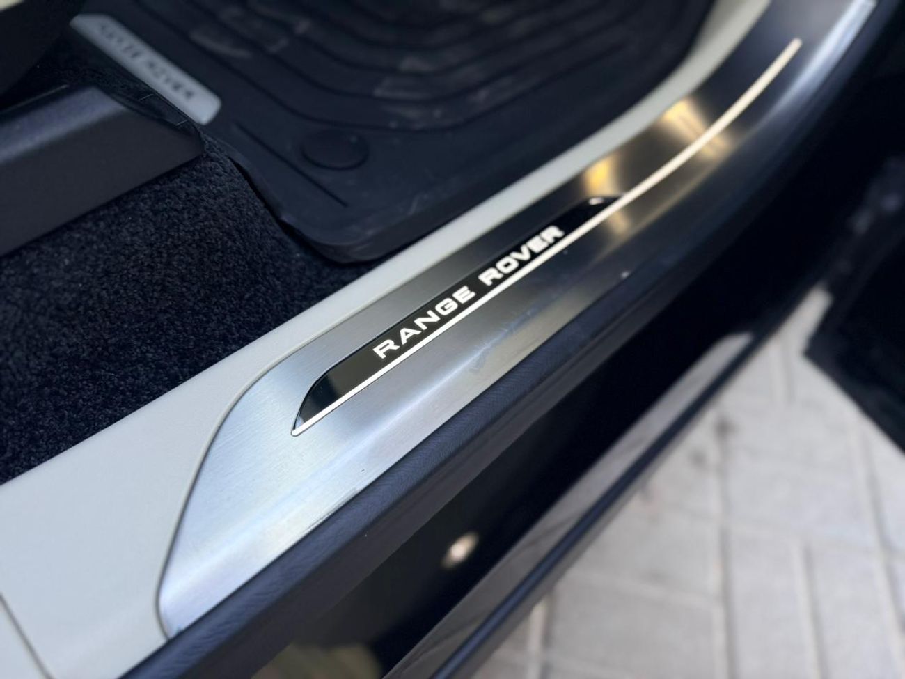 لاند روفر رينج روفر P400  2025