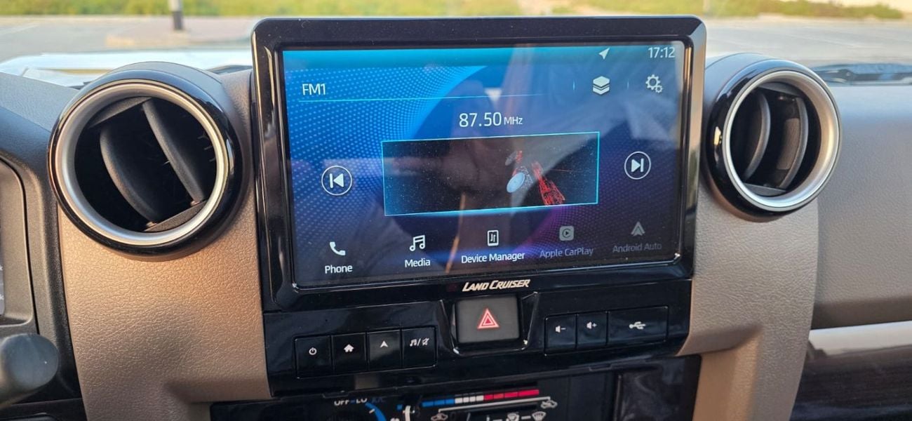 تويوتا لاند كروزر 70 PETROL FULL OPTION