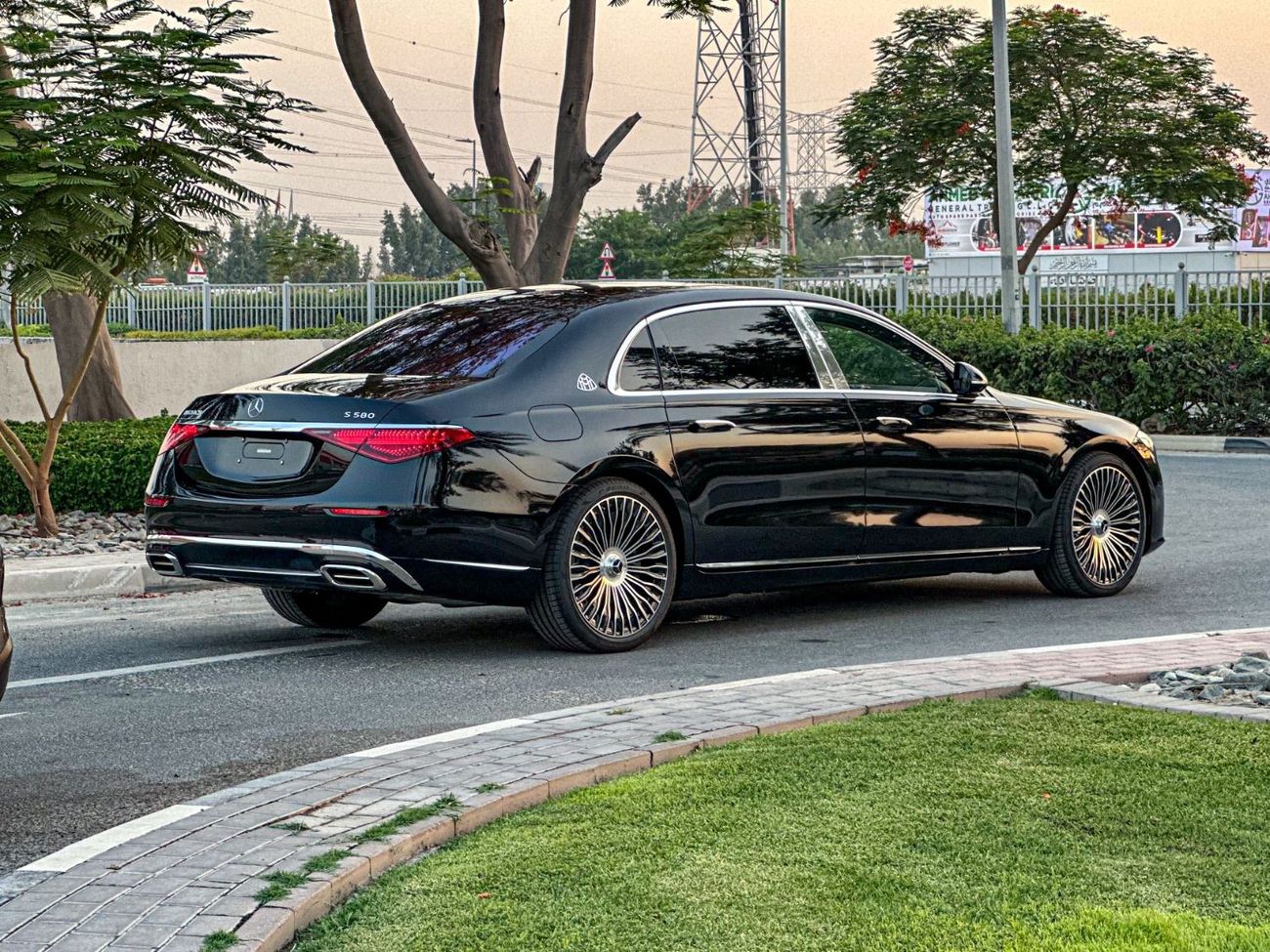 مرسيدس مايباخ S580 مايباخ NEW MERCEDES-MAYBACH S580 WITH WARRANTY 2 YEARS