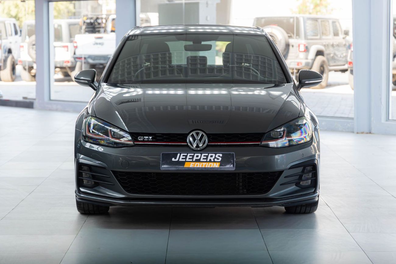 Volkswagen Golf GTI Sport 2.0T