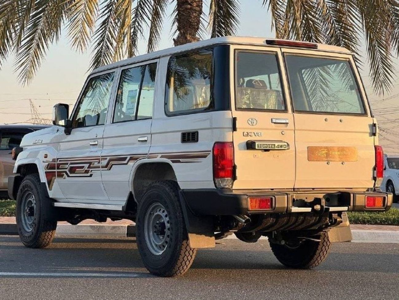 تويوتا لاند كروزر 70 LC76 4.5L V8 DSL M/T // 2024 // STANDER OPTION WITH BACK CAMERA , SNOOKER // SPECIAL OFFER // BY FOR