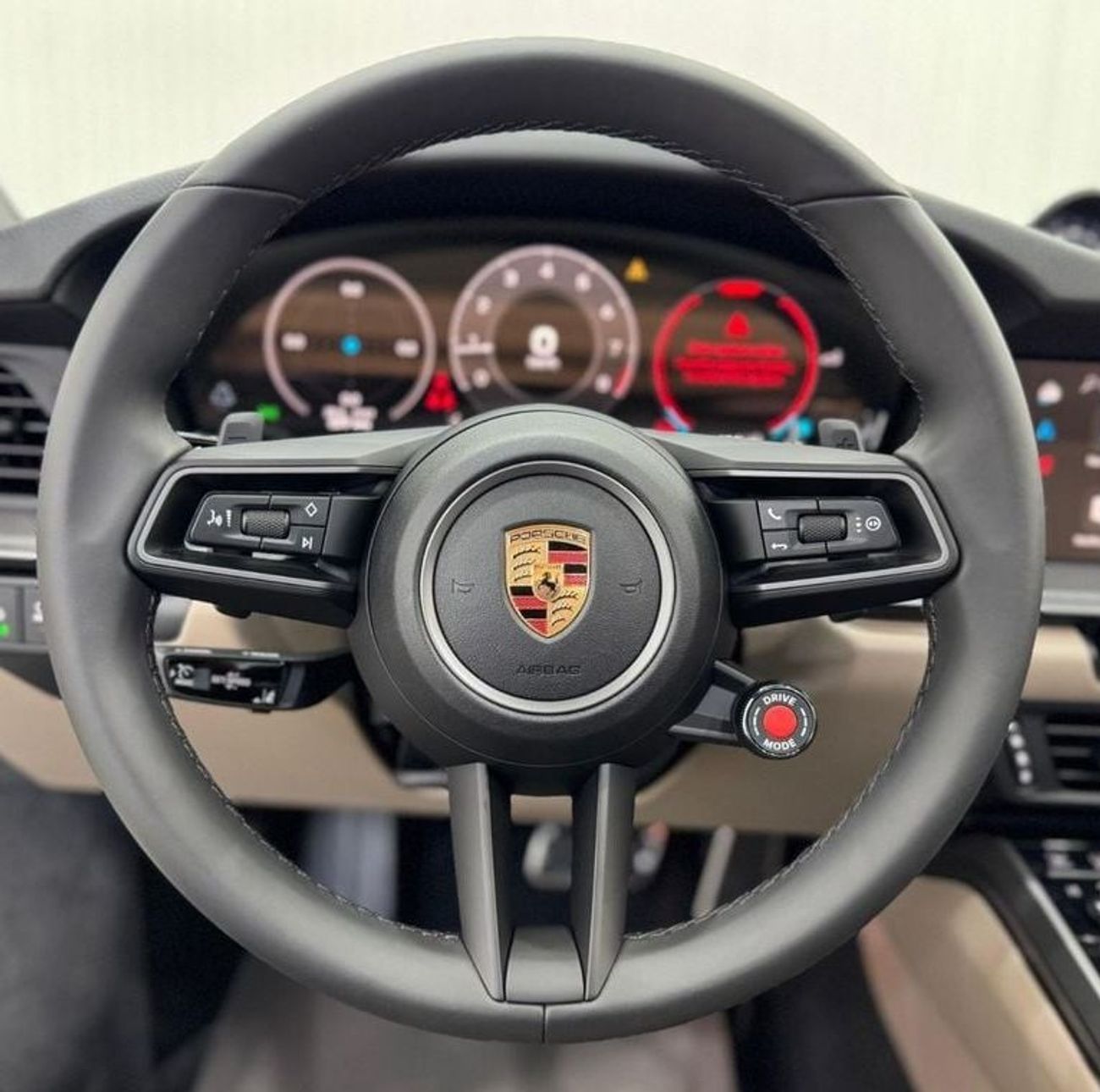 Porsche 911 992.2 2025 Porsche 992.2 Carrera, Dec 2026 Porsche Warranty, Sport Chrono Package, Very Low Kms, GCC