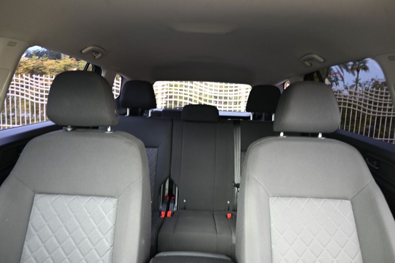 Volkswagen Teramont S Trendline 3.6L - 0% DP - GCC SPECS - VOLKSWAGEN TERAMONT 4WD - FIRST OWNER