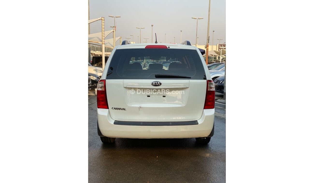 كيا كارنيفال Kia carnival 2013 , GCC , in perfect condition