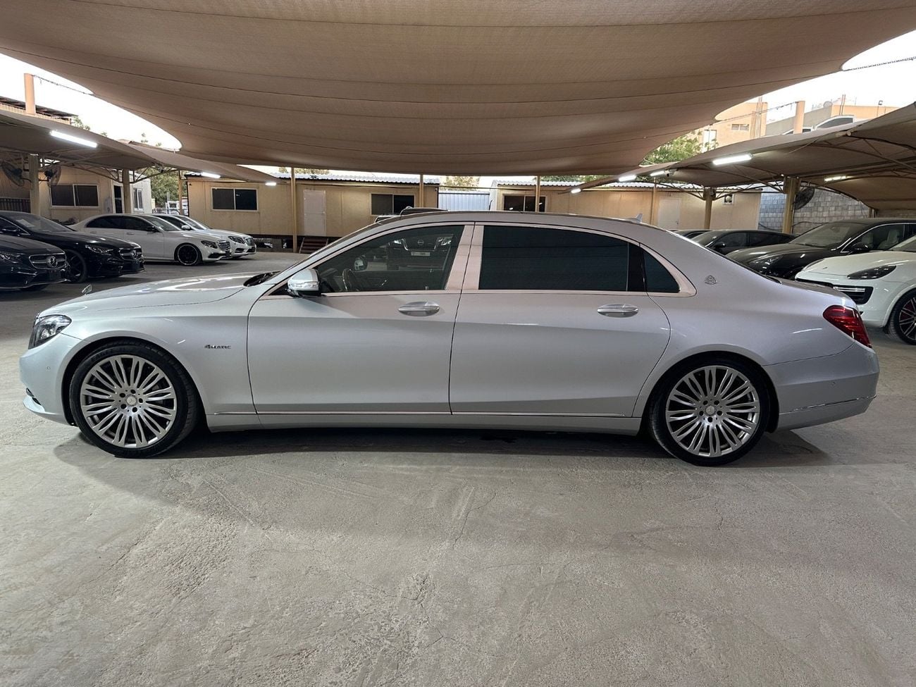 Mercedes Maybach S500 Maybach MERCEDES MAYBACH S-CLASS S550 2016 | 6 BUTTONS | REAR SEAT COMFORT PACKAGE  | LOW MILEAGE!