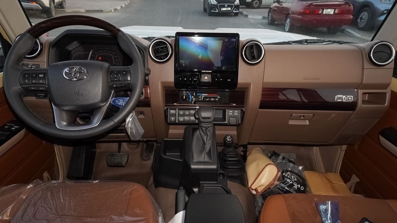 تويوتا لاند كروزر بيك آب TOYOTA LC79 PICKUP D/C LX-Z1 4.0L PETROL V6 A/T FULL OPTION 2025 MODEL