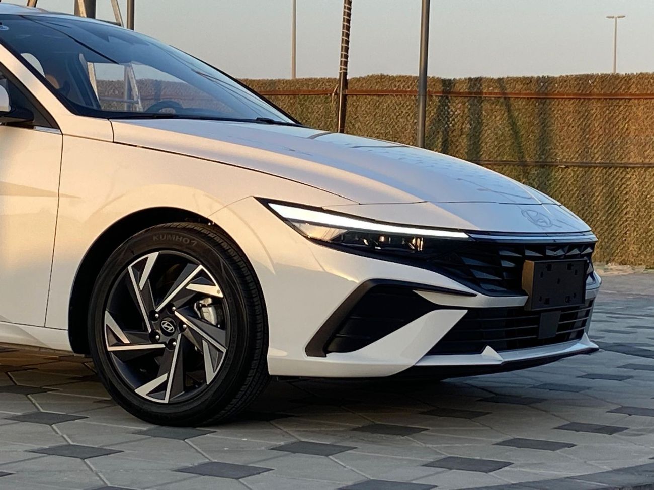 هيونداي إلانترا هيونداي النترا CN 7 LUXURY موديل: 2024 الممشي : 0  السعر : 77.000 درهم  مواصفات خليجية  فل اوبشن  4