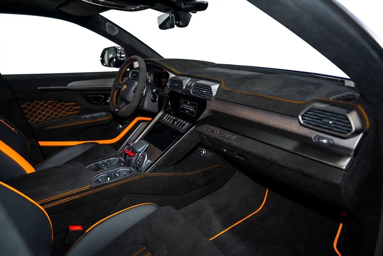 لامبورغيني اوروس 4.0T V8 Performante PERFORMANTE | FULL CARBON INT/EXT | EXTENDED PERFORMANTE TRIM | SUNSHINE PACKAGE