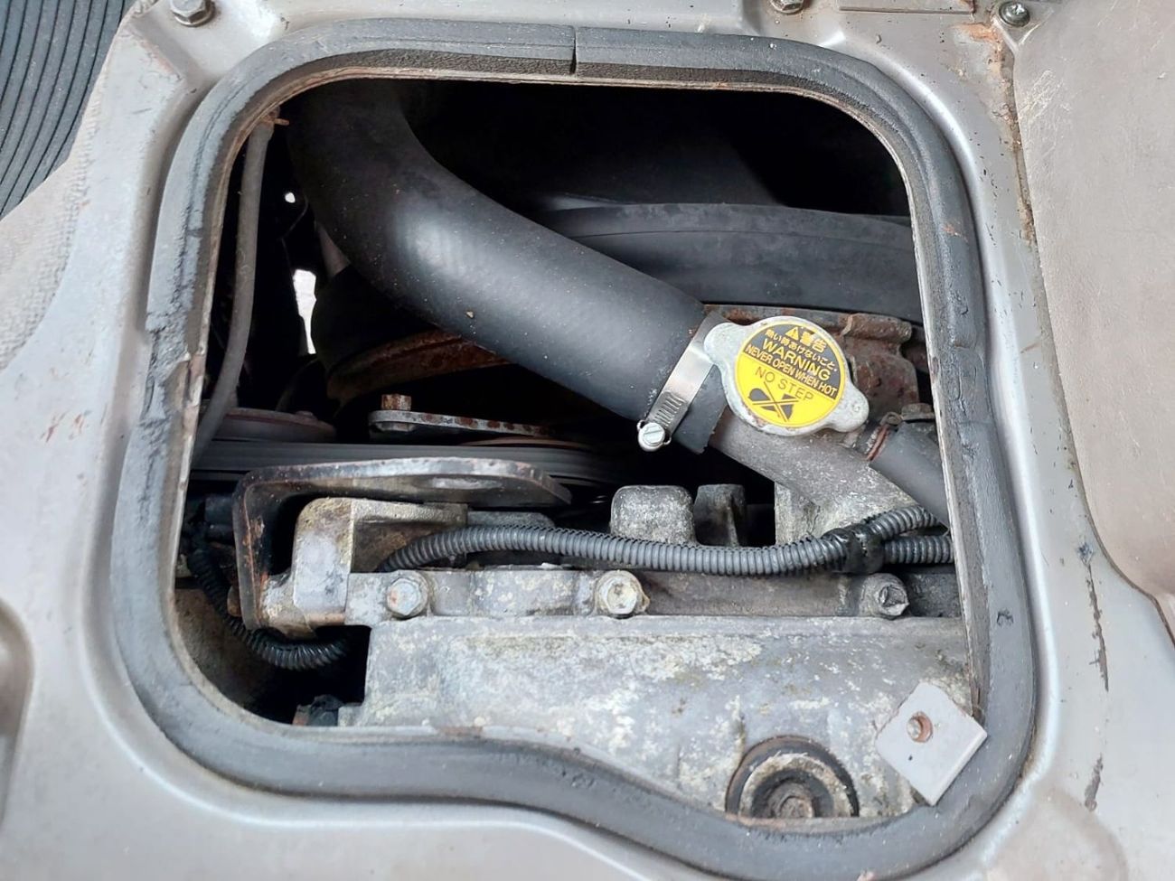 ميتسوبيشي روزا MITSUBISHI ROSA BUS RHD 2002 MODEL 4.8 L DIESEL AUTOMATIC(PM00253)