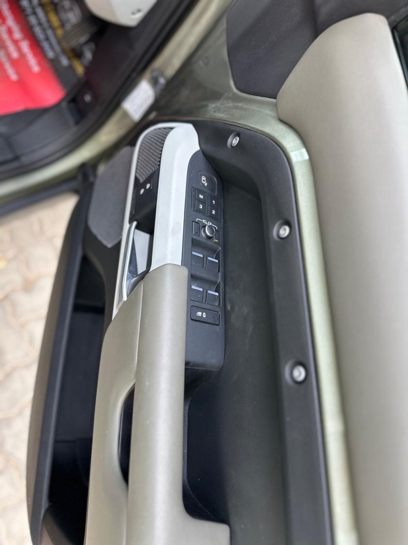 لاند روفر ديفندر Export from Australia