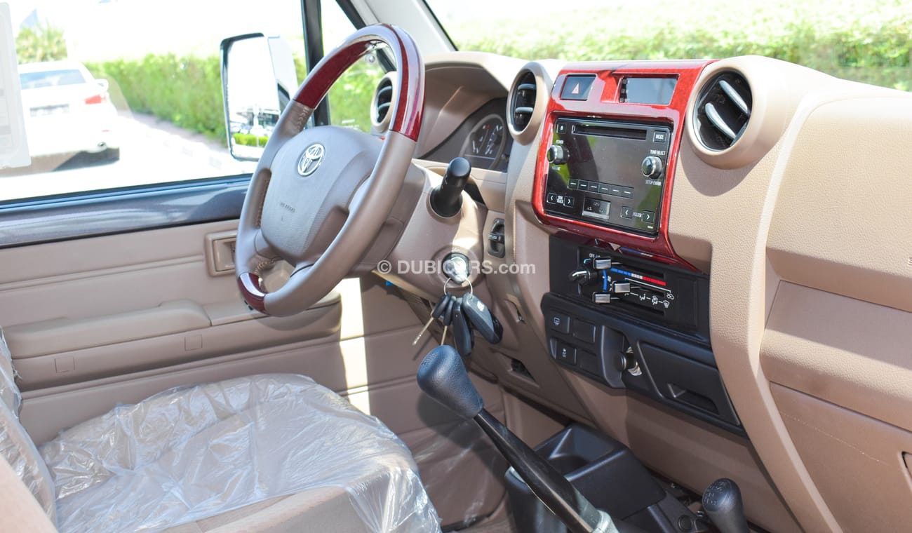Toyota Land Cruiser 70 4.0 L V6