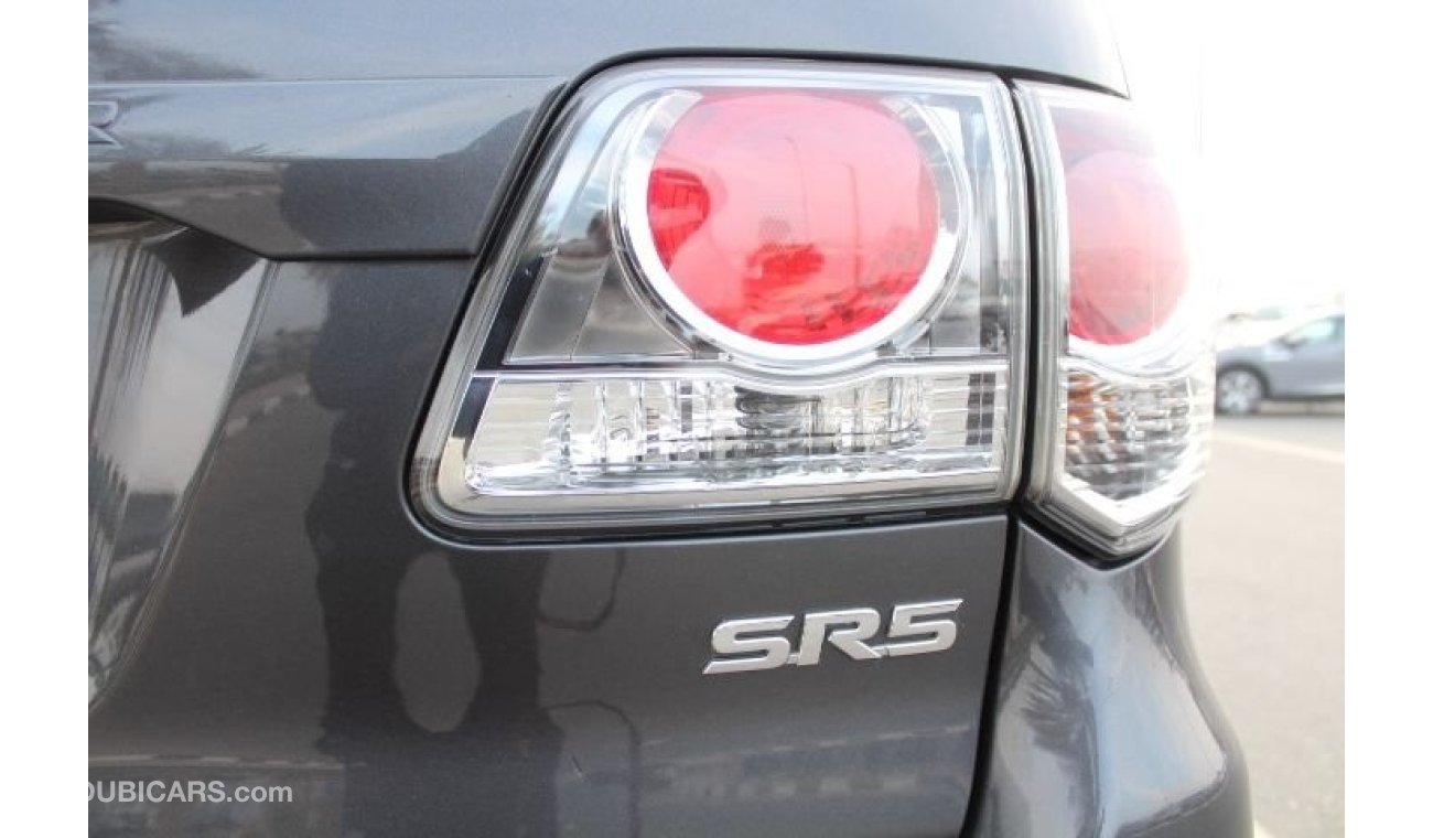 Toyota Fortuner TOYOTA FORTUNER SR5 2012 MODEL