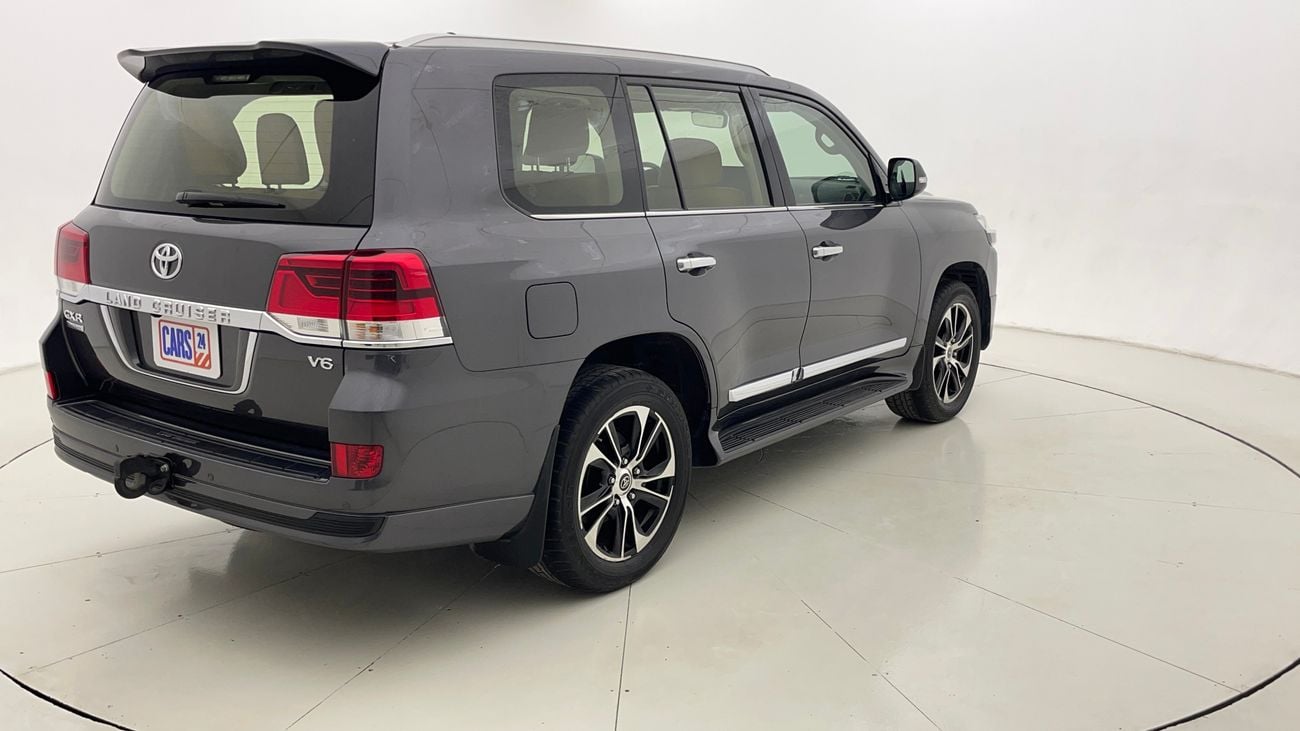 تويوتا لاند كروزر GXR GT 4 | بدون دفعة مقدمة | اختبار القيادة في المنزل