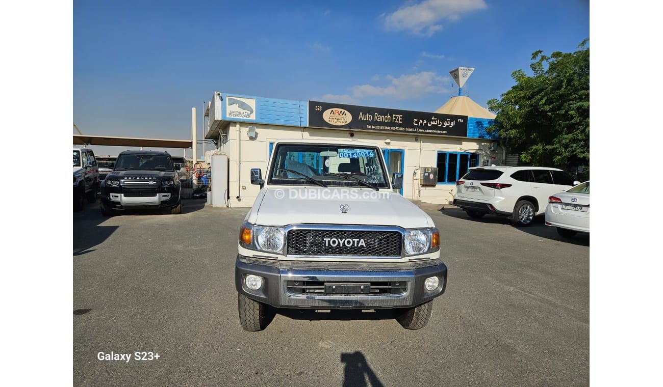 Toyota Land Cruiser 2023 Toyota Land Cruiser 71 4.0L V6 with Difflock