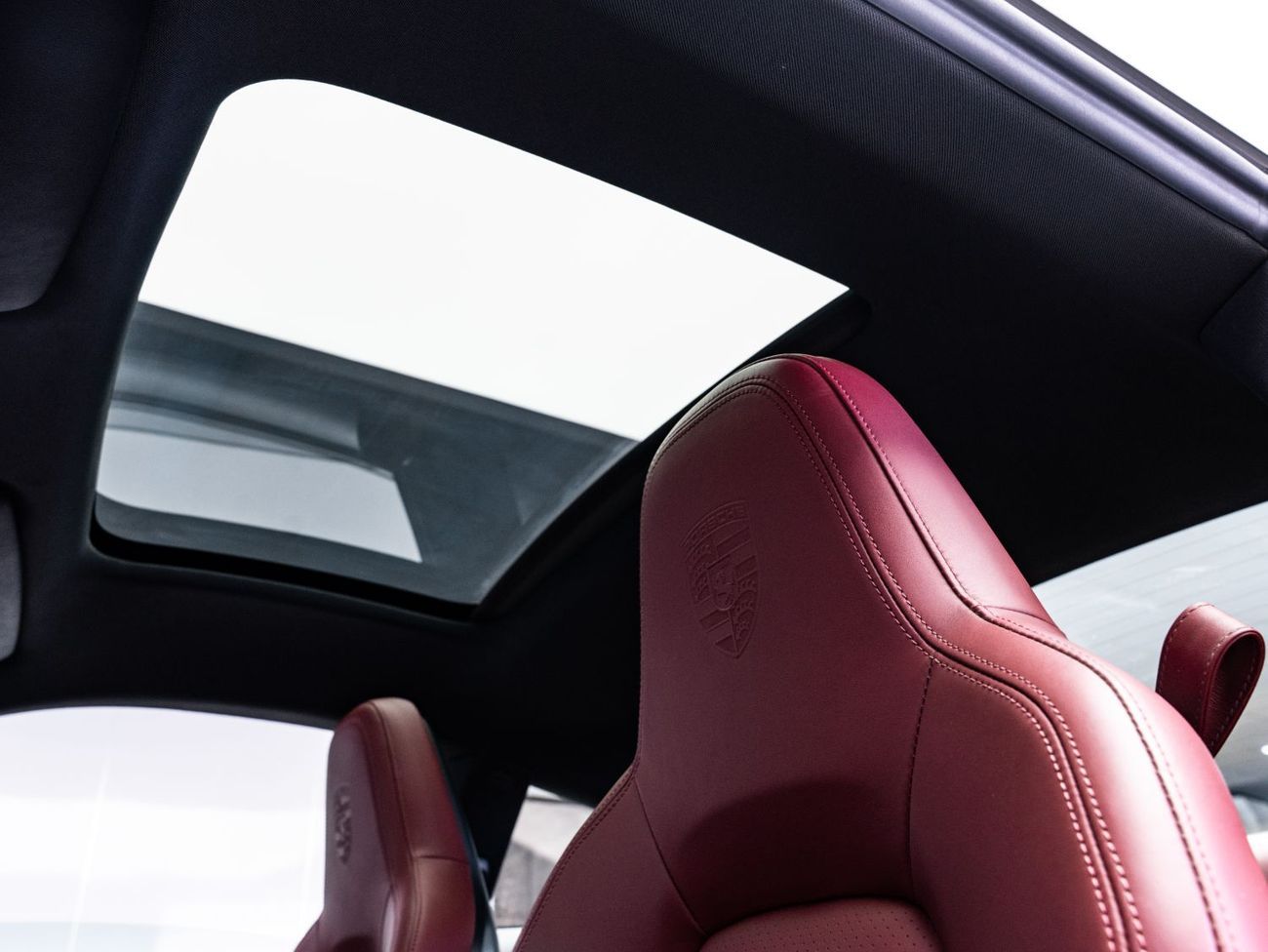 بورش 911 CARRERA GTS BUY NOW, PAY 2027 | THE BLACKLINE STANDARD | 2026 Porsche Warranty, GCC Specs, Low KM's